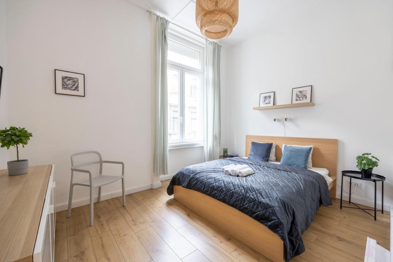 Central Grand Apartment With 5Bedrm 2Bathroom Budapest Eksteriør billede