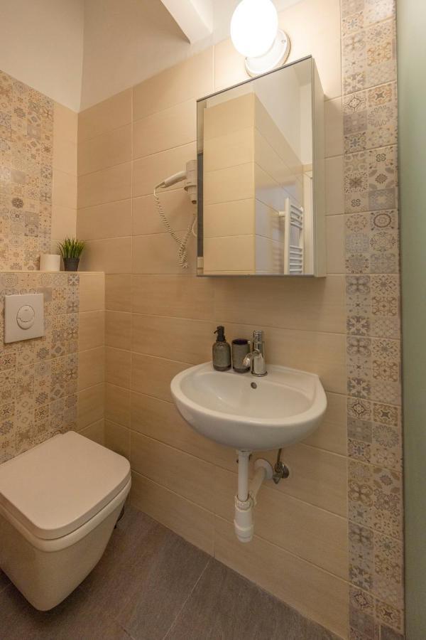 Central Grand Apartment With 5Bedrm 2Bathroom Budapest Eksteriør billede