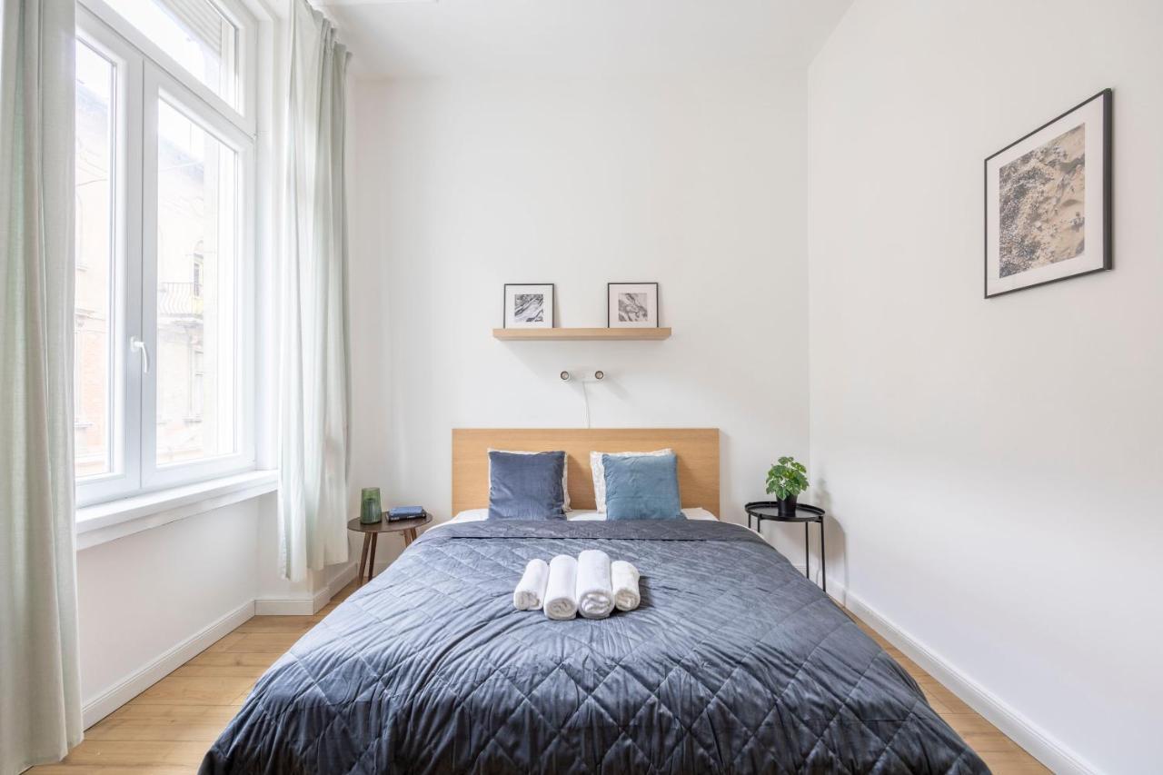 Central Grand Apartment With 5Bedrm 2Bathroom Budapest Eksteriør billede
