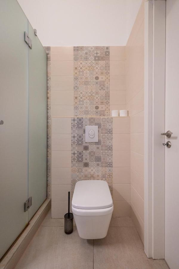 Central Grand Apartment With 5Bedrm 2Bathroom Budapest Eksteriør billede