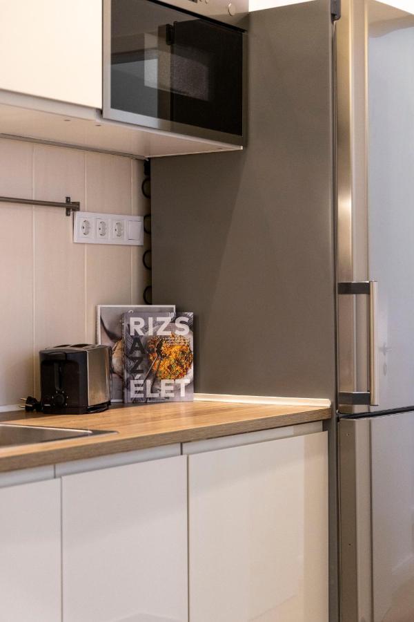 Central Grand Apartment With 5Bedrm 2Bathroom Budapest Eksteriør billede