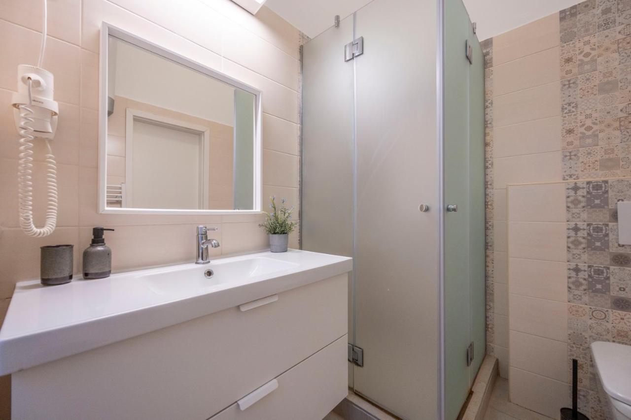 Central Grand Apartment With 5Bedrm 2Bathroom Budapest Eksteriør billede
